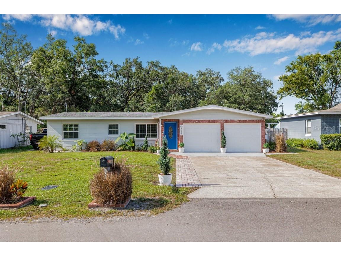 308 Jeanal Place Tampa FL 33612 TB8384645 image1