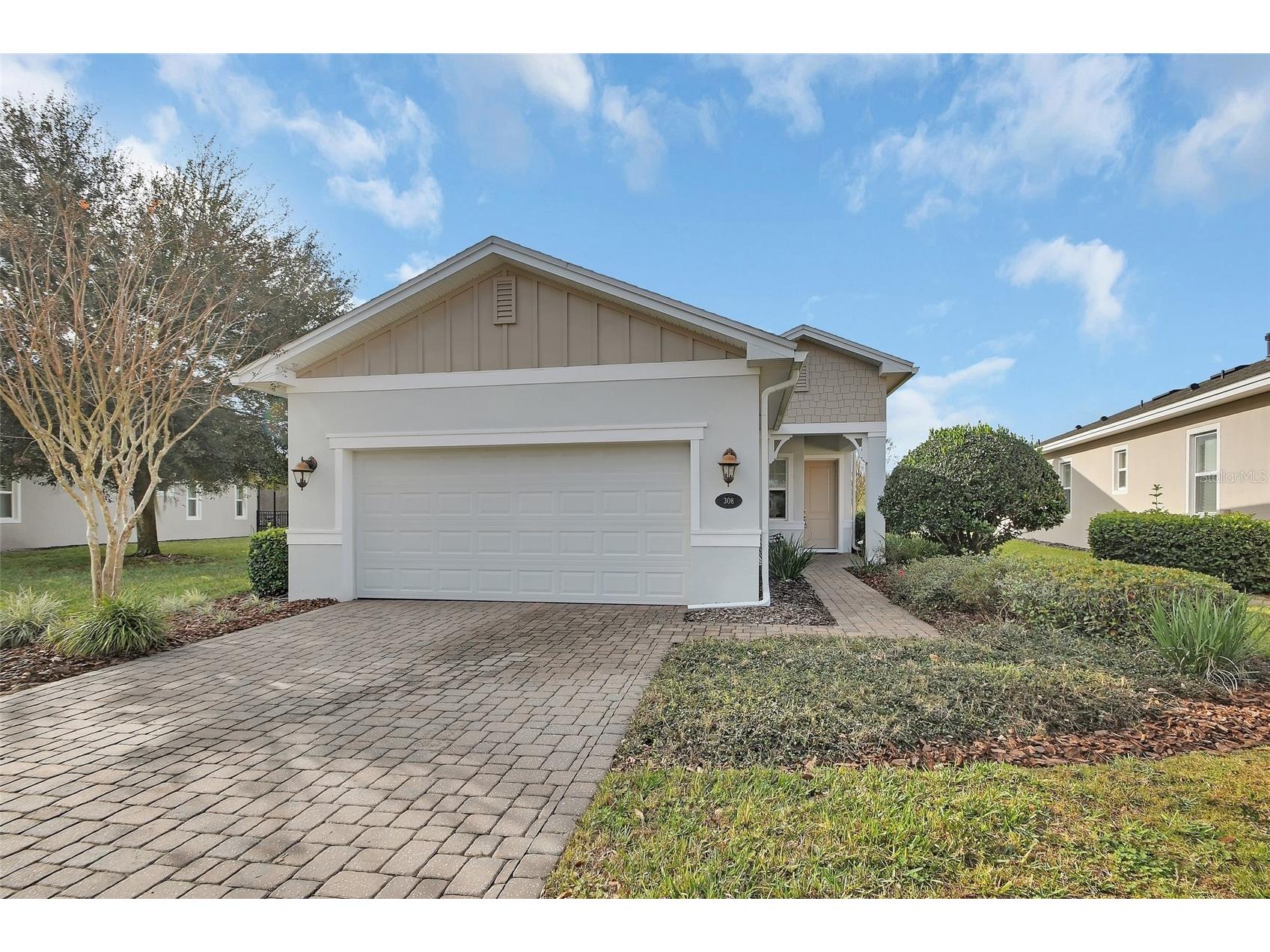 308 Locksley Court Deland FL 32724 V4946719 image1