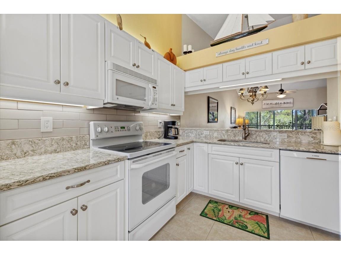 308 Lynbrook Circle #202 Venice FL 34292 A4668045 image3