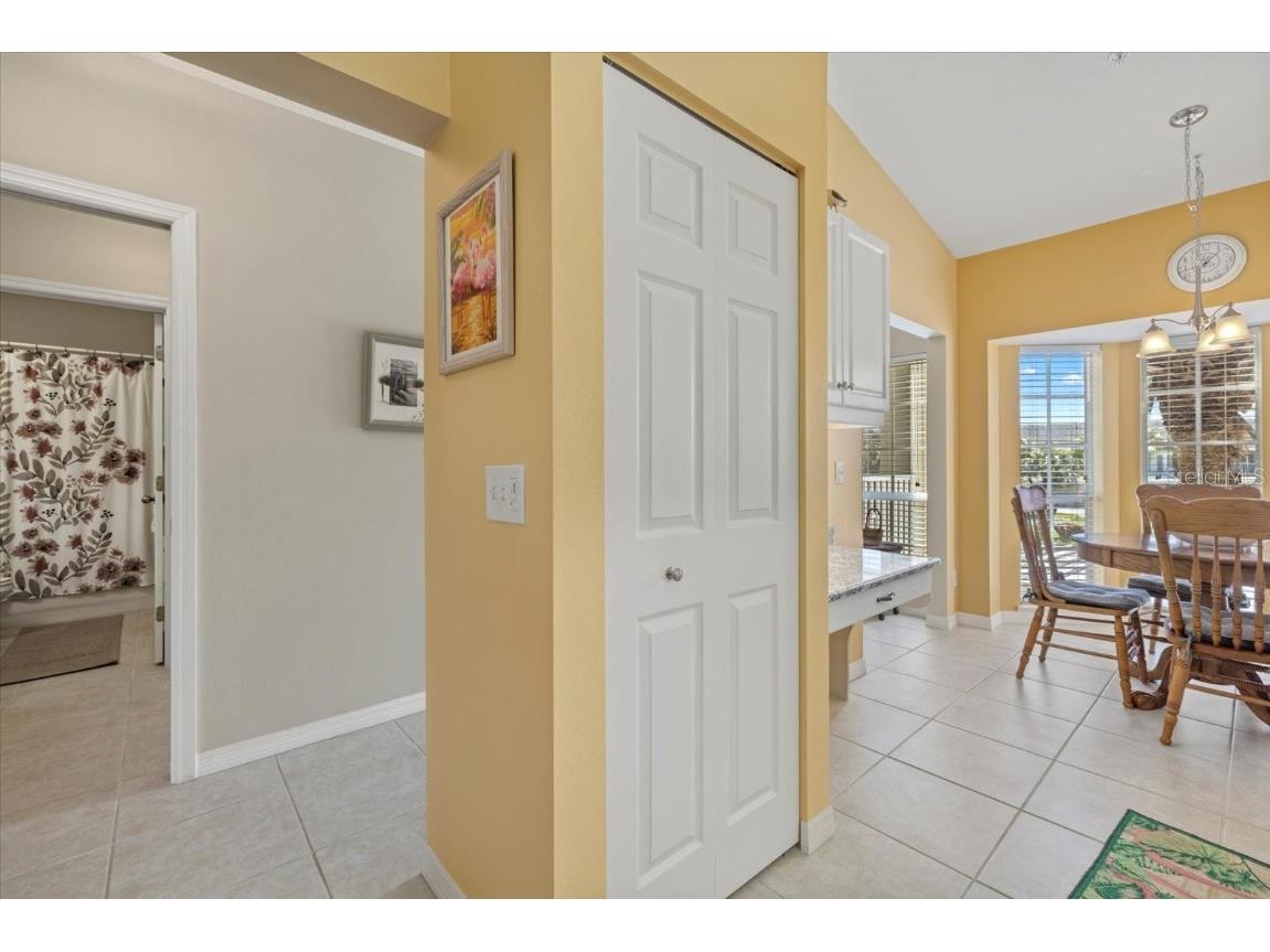 308 Lynbrook Circle #202 Venice FL 34292 A4668045 image9