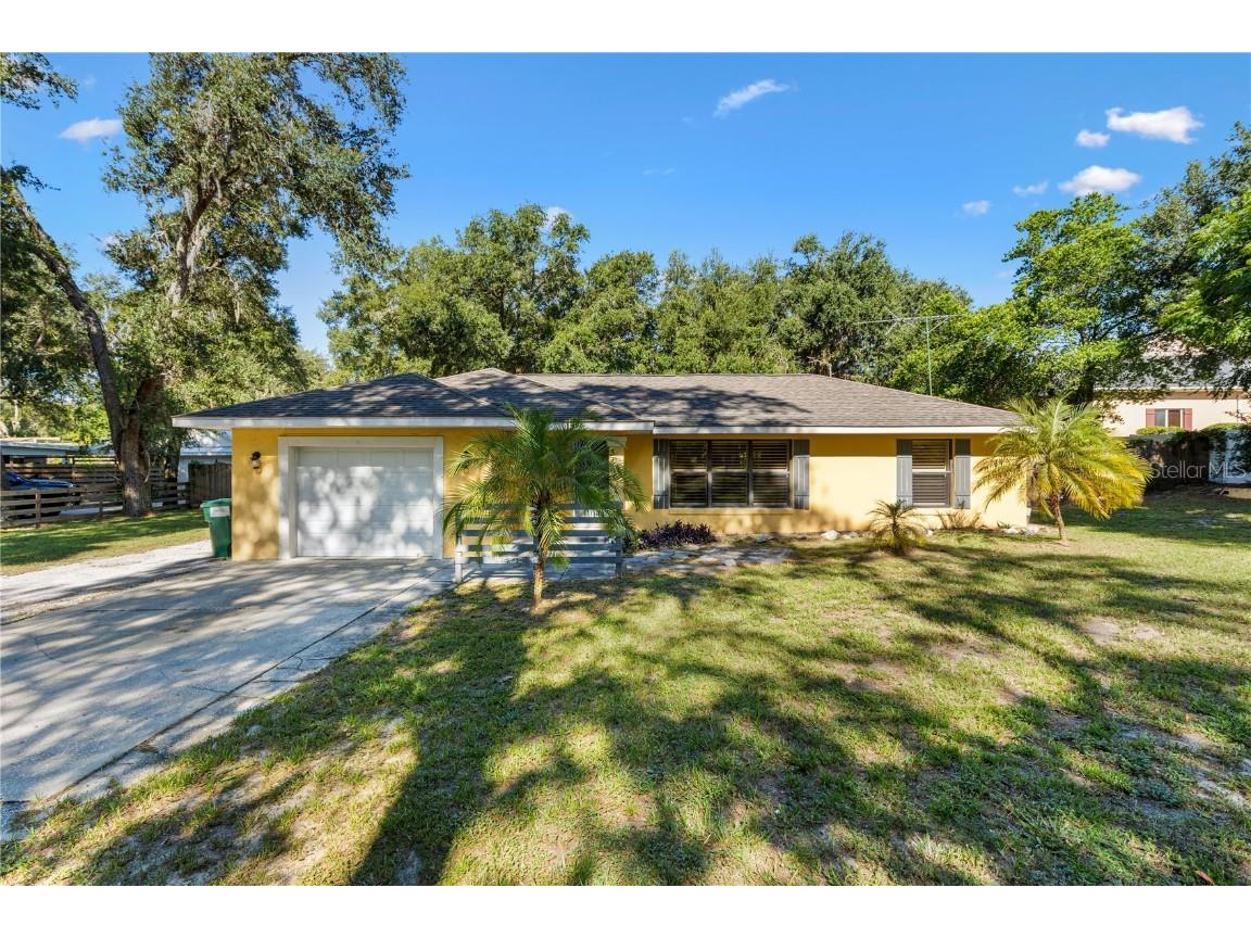 308 N Valley Road Fruitland Park FL 34731 TB8410800 image1