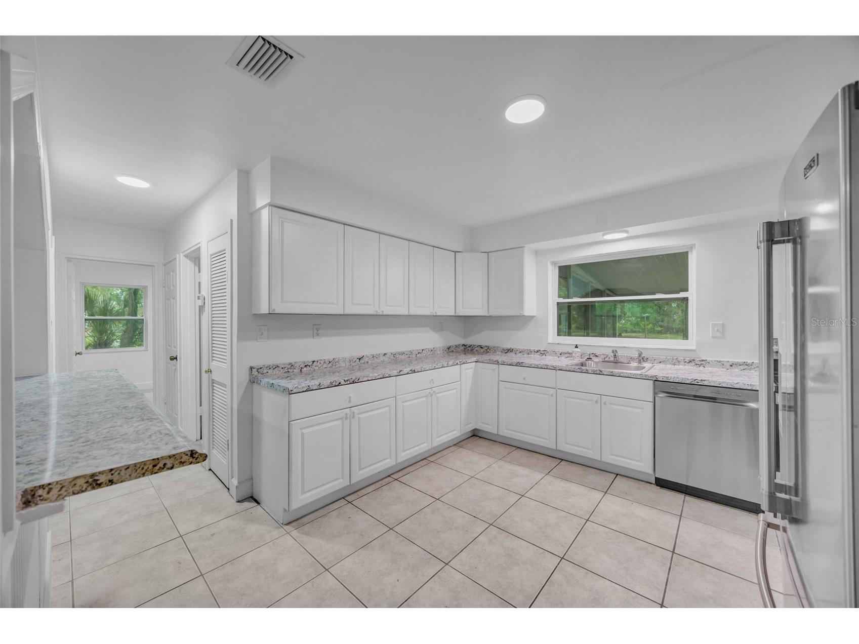 308 S Kingsway Road Seffner FL 33584 TB8516168 image11