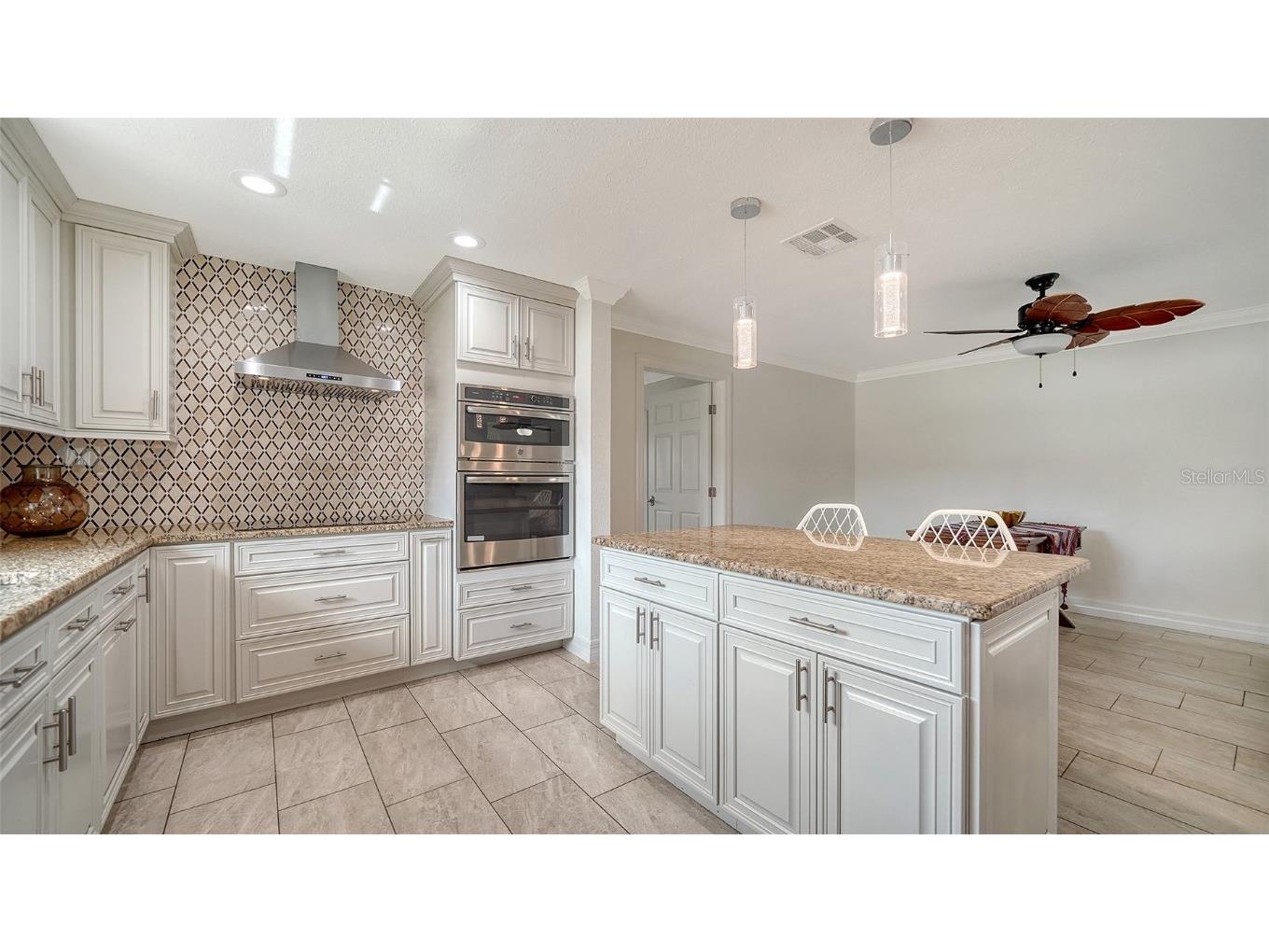 3085 Goldenrod Street Sarasota FL 34239 A4663967 image13