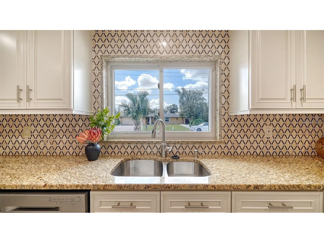 3085 Goldenrod Street Sarasota FL 34239 A4663967 image15