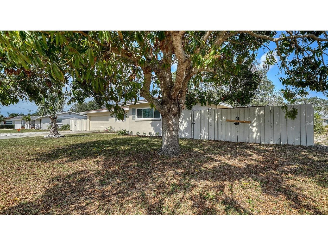 3085 Goldenrod Street Sarasota FL 34239 A4663967 image2