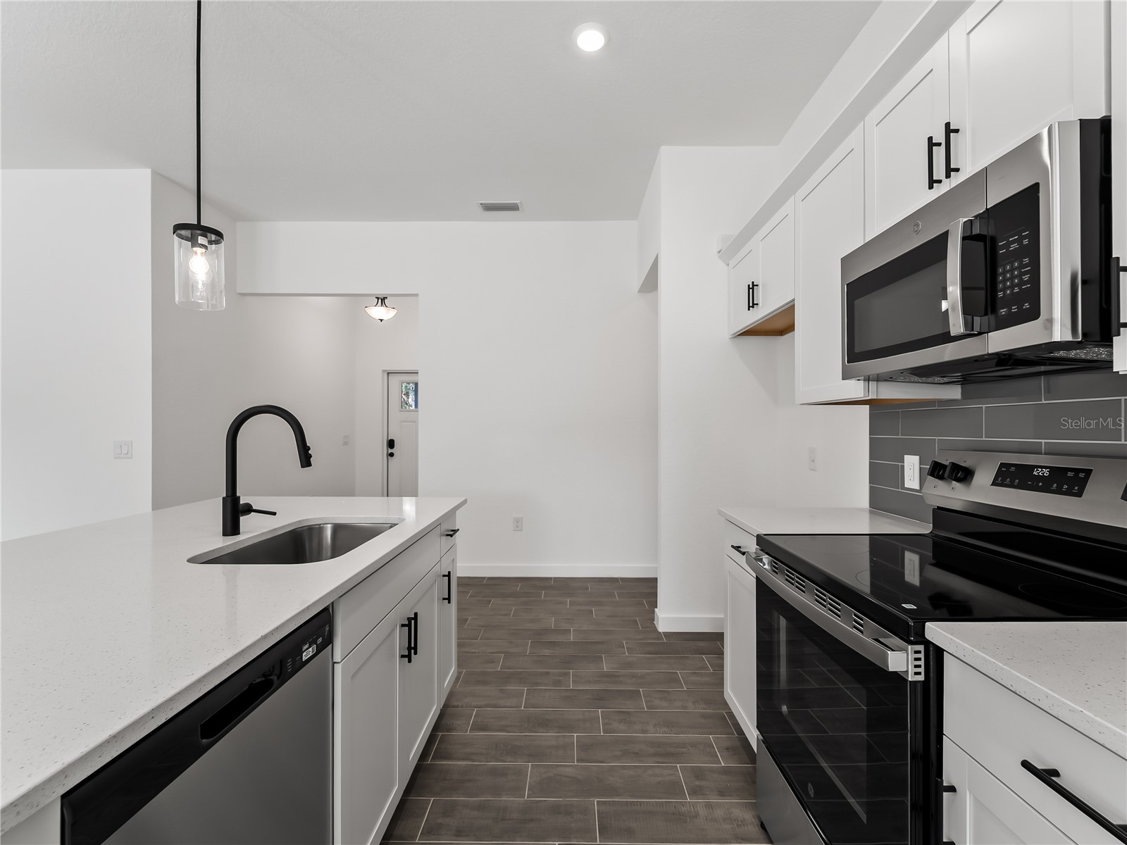 3085 Stockton Avenue North Port FL 34286 C7520061 image10