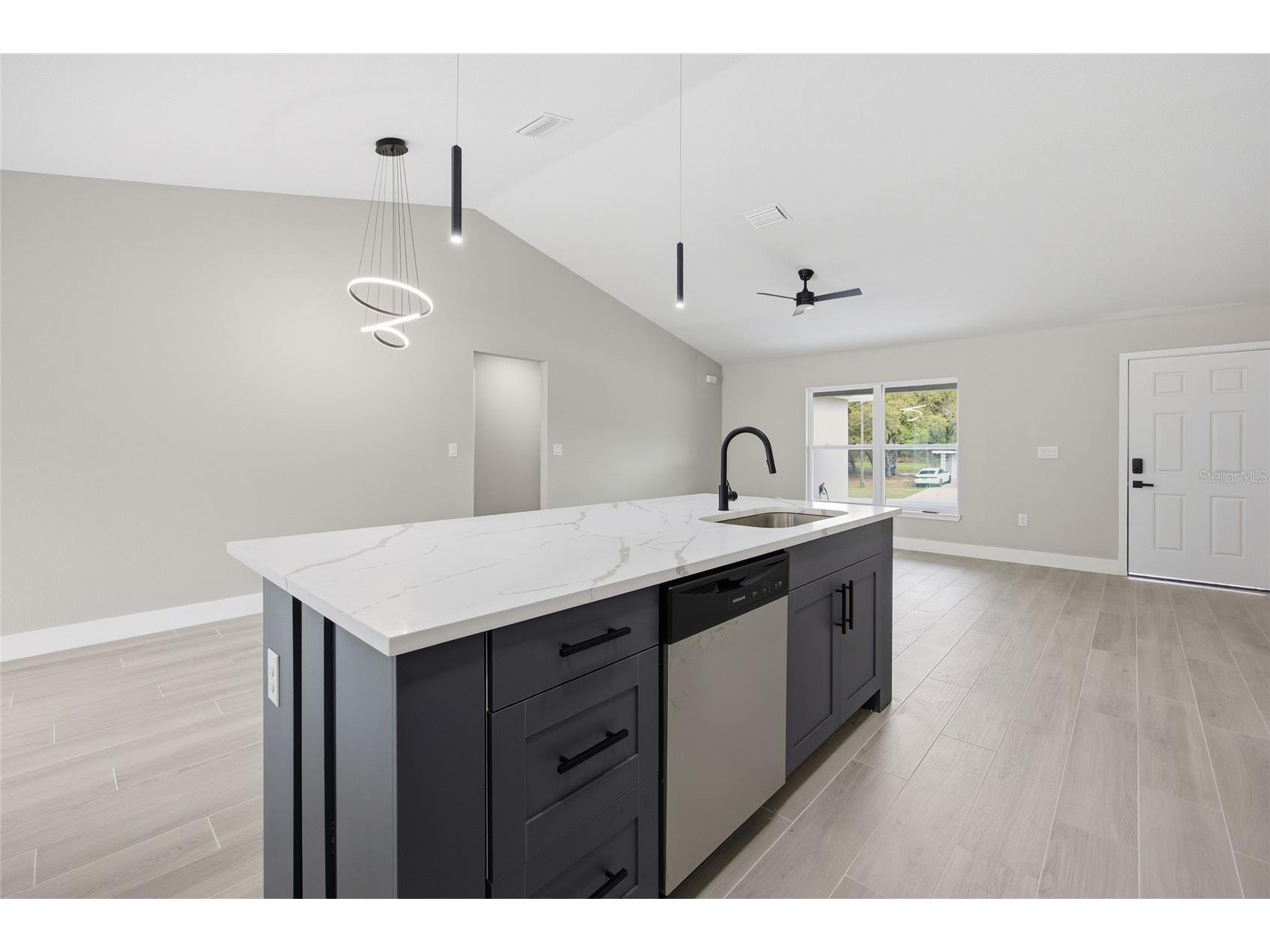 3086 W Hampshire Boulevard Citrus Springs FL 34433 OM724728 image13