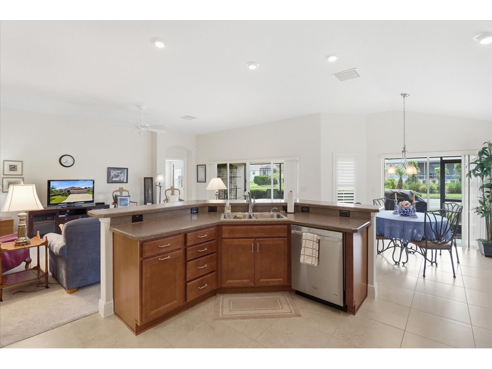 3087 Blackstock Way The Villages FL 32163 OM725548 image18