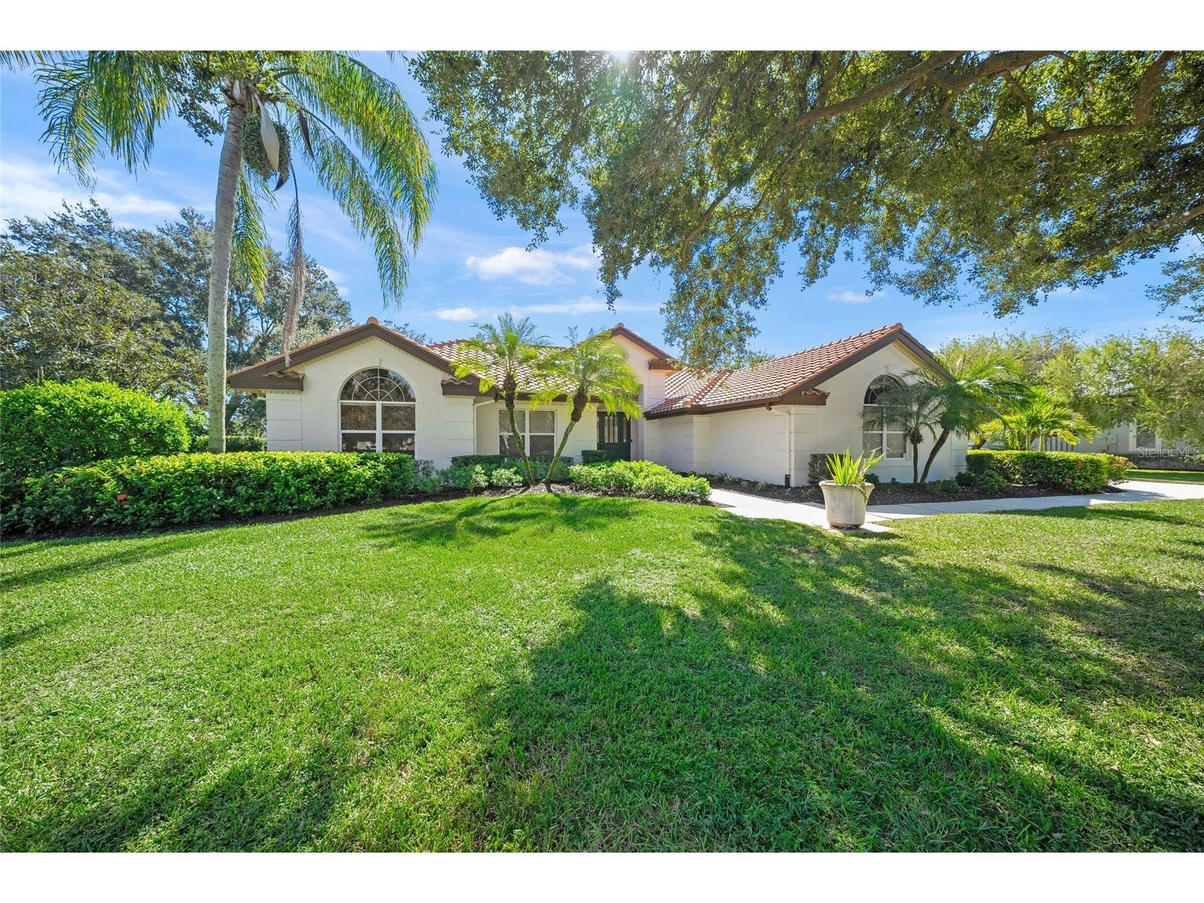 3087 Dick Wilson Drive Sarasota FL 34240 A4664505 image1