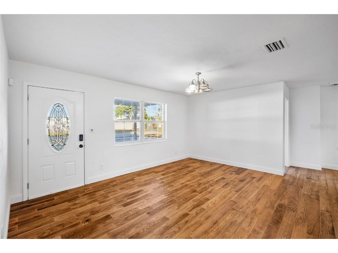 3088 50th Avenue N Saint Petersburg FL 33714 TB8449547 image7