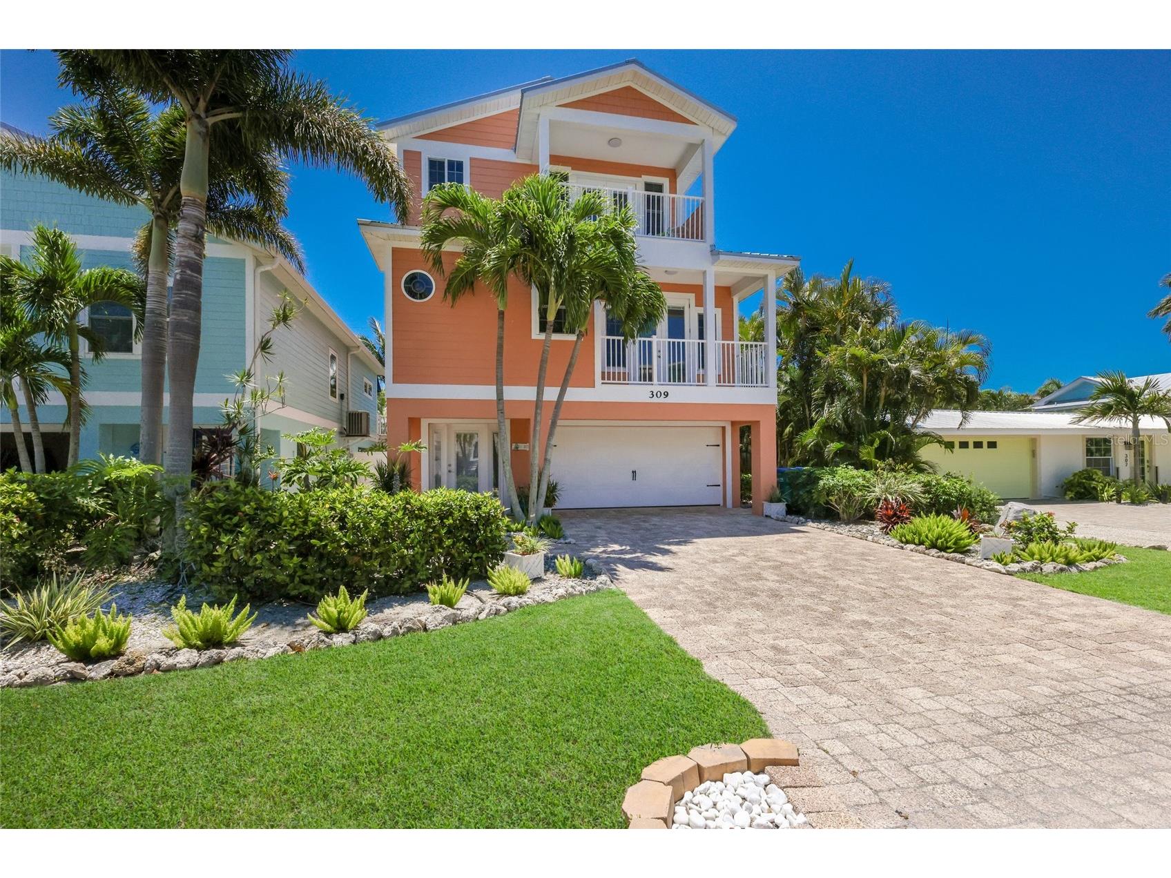 309 68th Street Bradenton Beach FL 34217 A4694342 image1