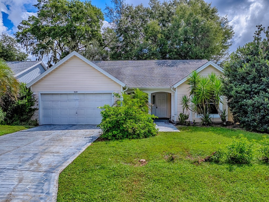 309 Chula Vista Avenue Lady Lake FL 32159 G5100633 image1