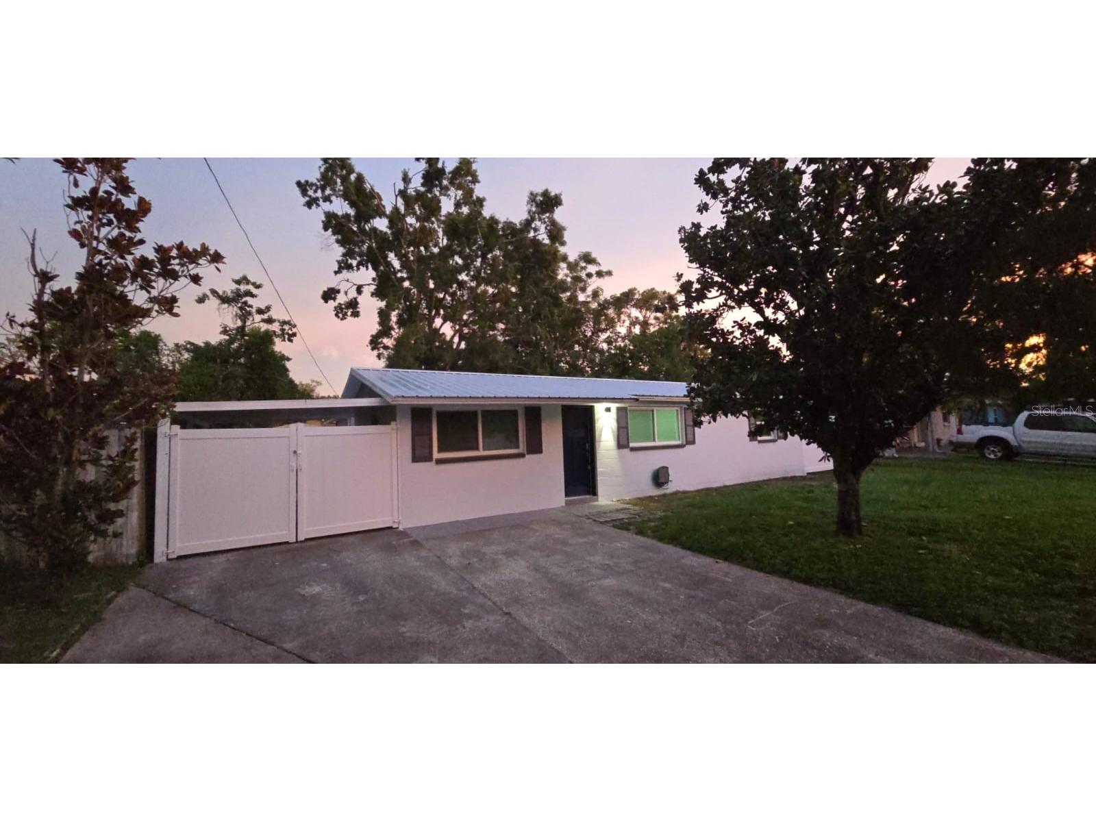 309 E 121st Avenue Tampa FL 33612 TB8418028 image1