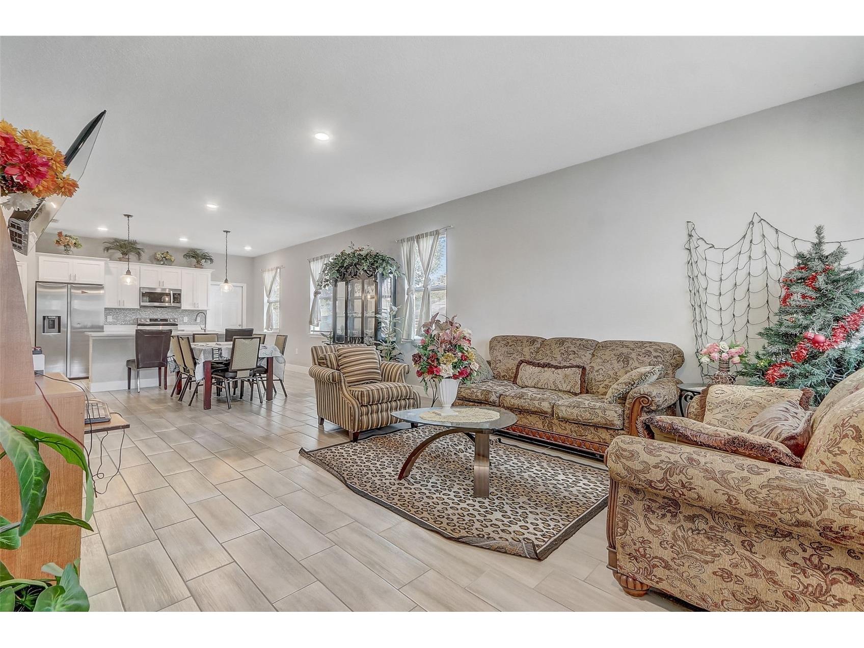 309 E 13th Street Apopka FL 32703 O6372979 image7