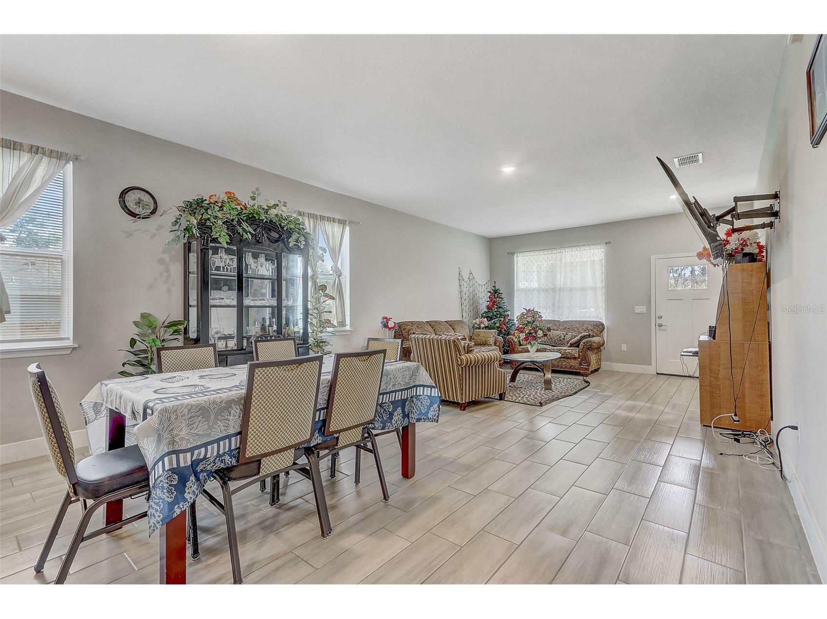 309 E 13th Street Apopka FL 32703 O6372979 image8