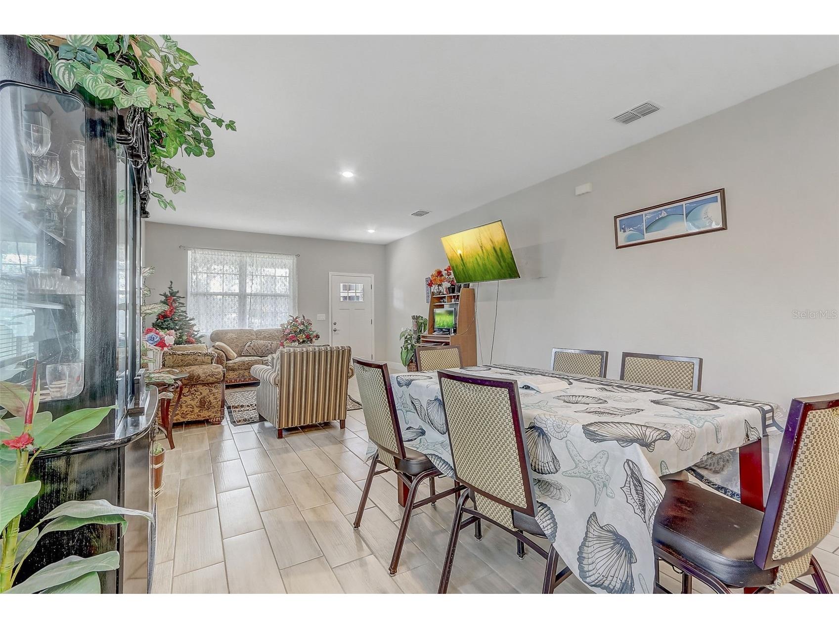 309 E 13th Street Apopka FL 32703 O6372979 image9