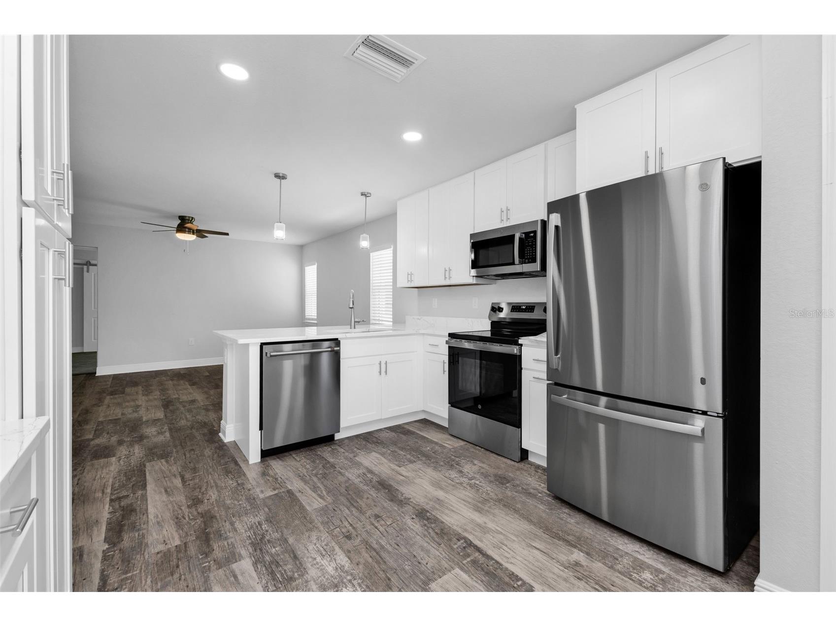 309 E Virginia Avenue Punta Gorda FL 33950 C7526667 image9