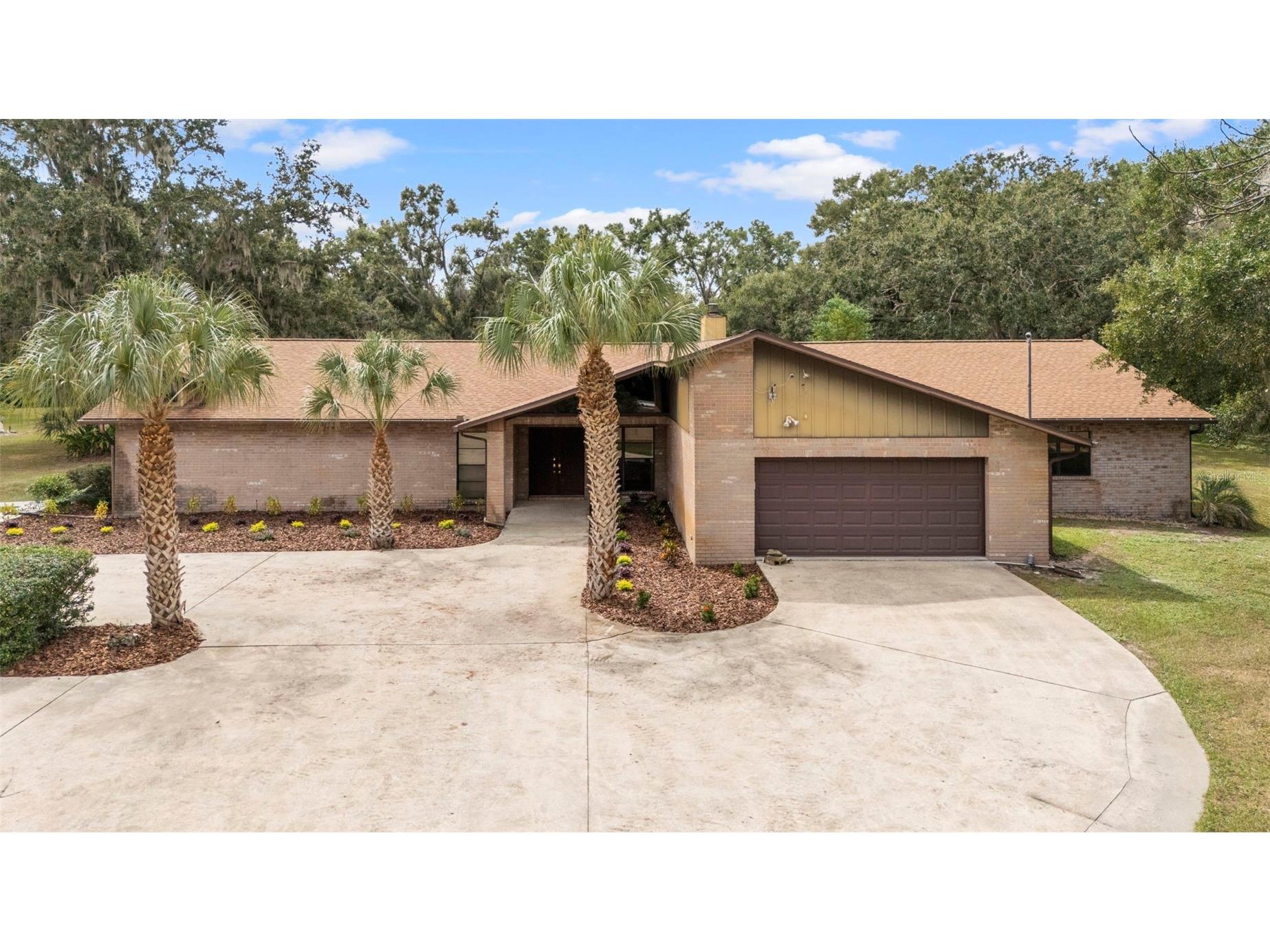 309 Hidden Lake Drive Brandon FL 33511 TB8392635 image1