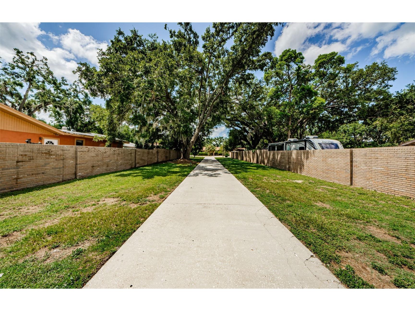 309 Hidden Lake Drive Brandon FL 33511 TB8392635 image39