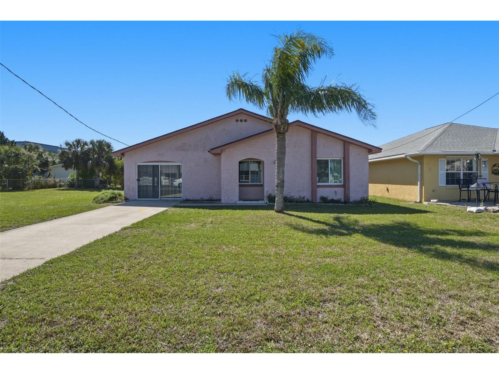 309 N 4th Street Flagler Beach FL 32136 V4947996 image1
