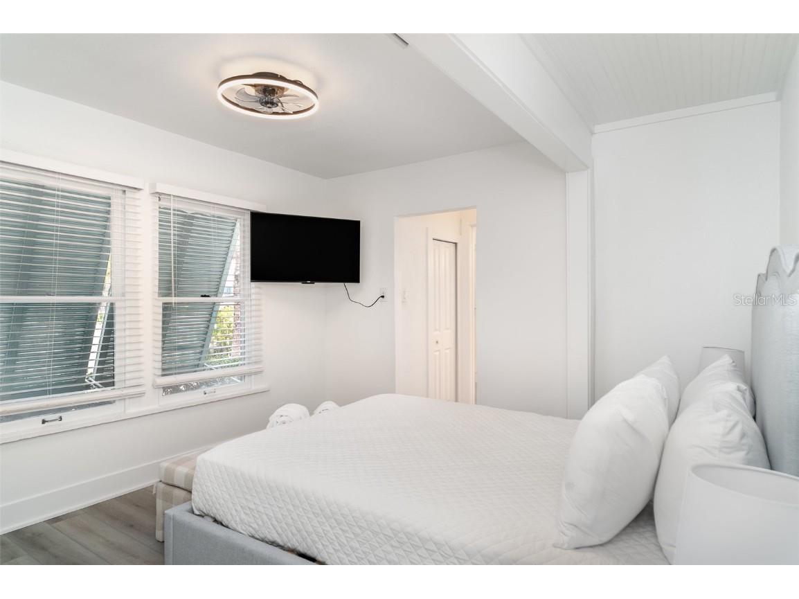 309 Pine Avenue Anna Maria FL 34216 A4656415 image12