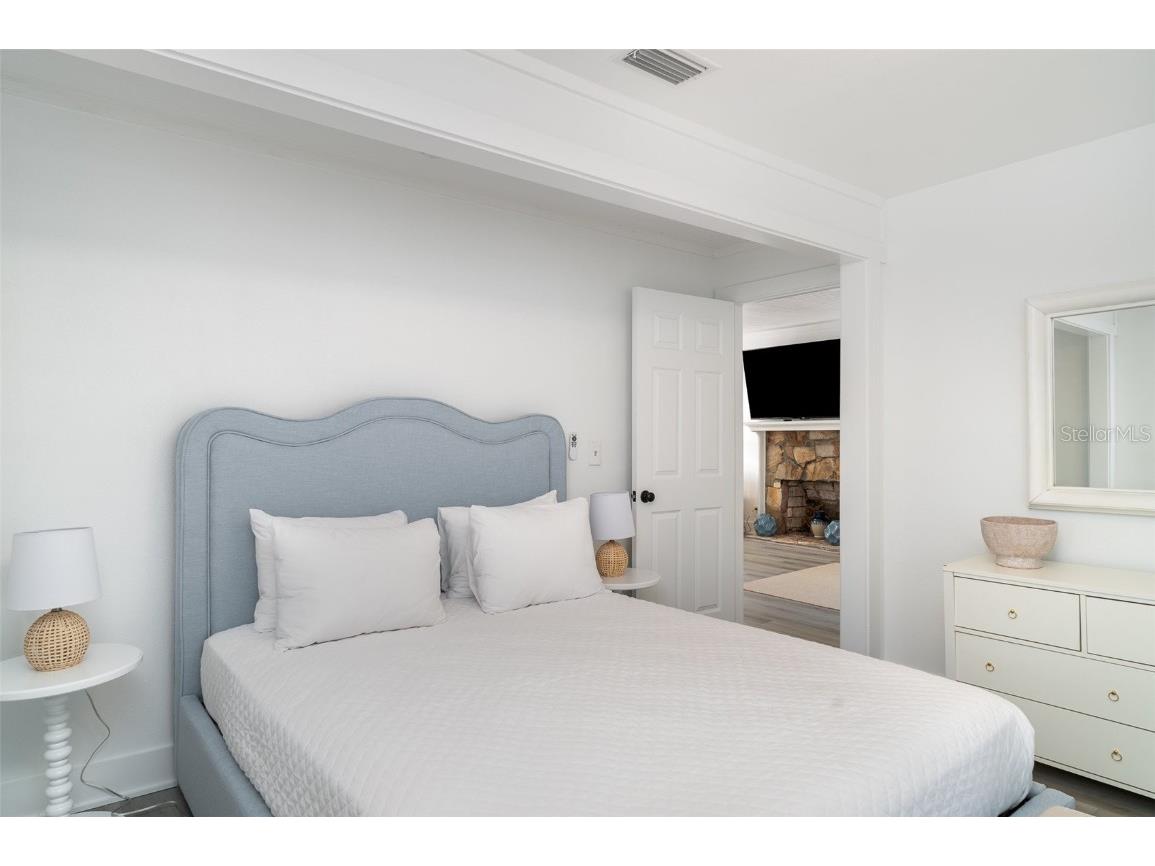 309 Pine Avenue Anna Maria FL 34216 A4656415 image13