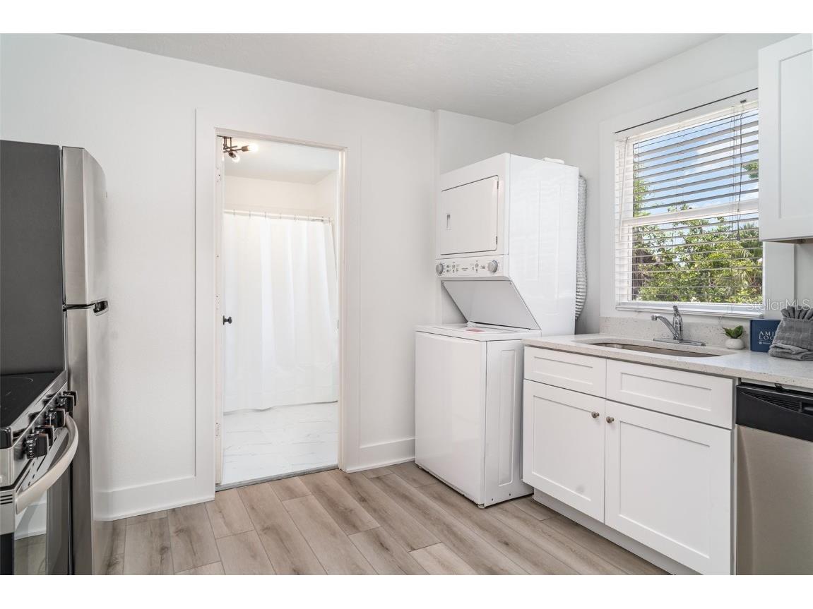 309 Pine Avenue Anna Maria FL 34216 A4656415 image8