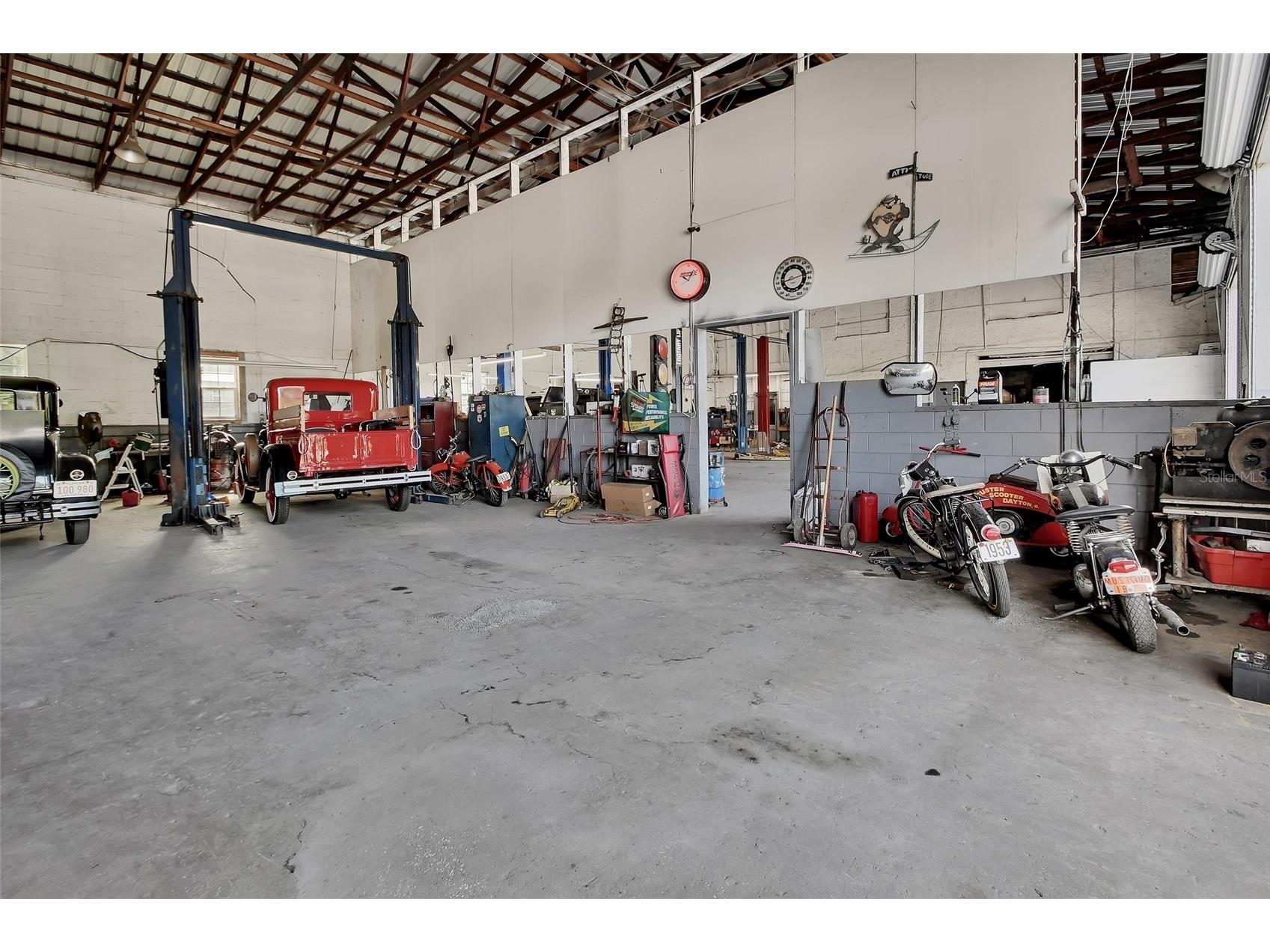 309 S Florida Avenue Deland FL 32720 V4949349 image5