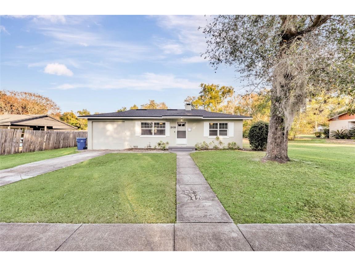 309 S Montgomery Avenue Deland FL 32720 V4933100 image1