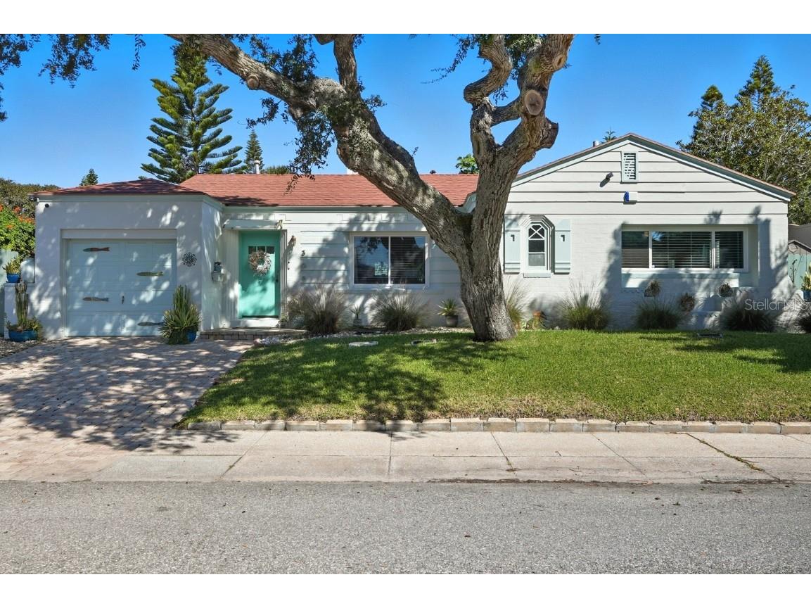 309 Sears Avenue Daytona Beach FL 32118 V4945377 image1