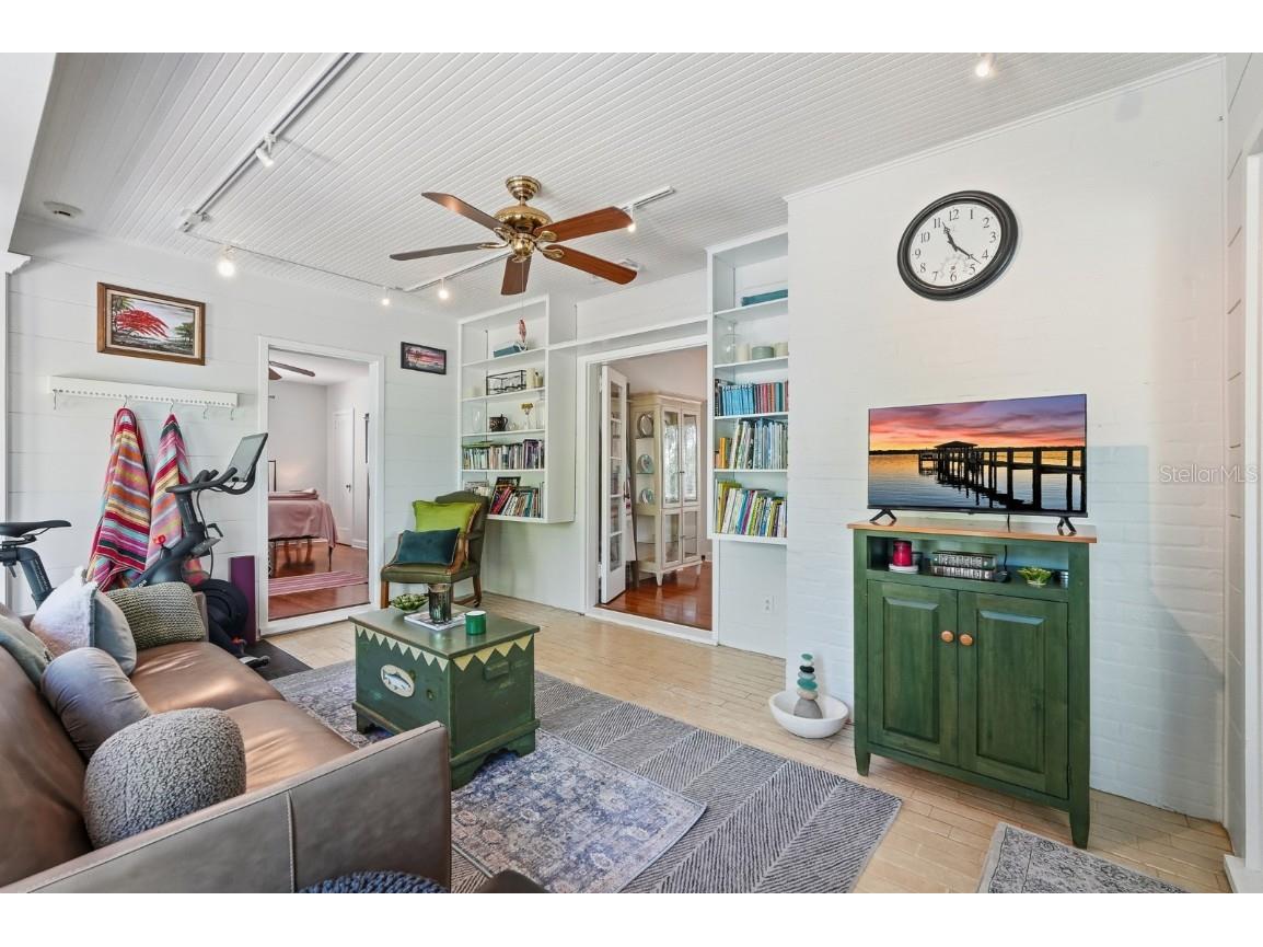 309 Sears Avenue Daytona Beach FL 32118 V4945377 image18