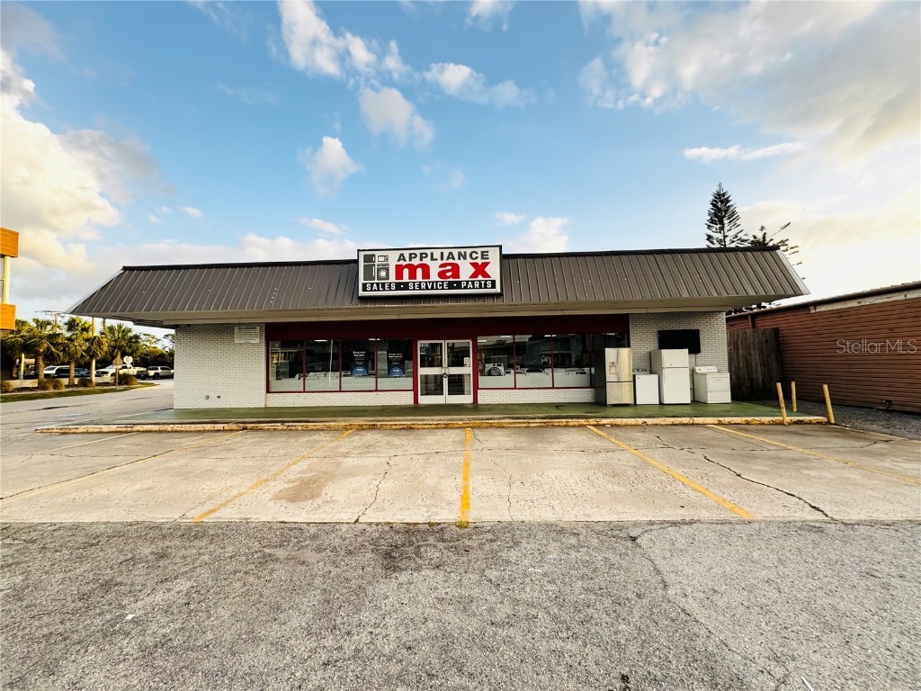 3090 Bee Ridge Road Sarasota FL 34239 A4646785 image1