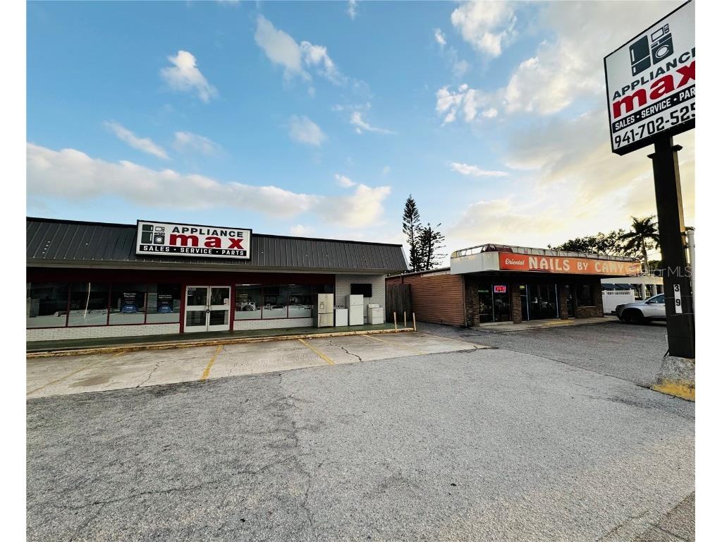 3090 Bee Ridge Road Sarasota FL 34239 A4646785 image5