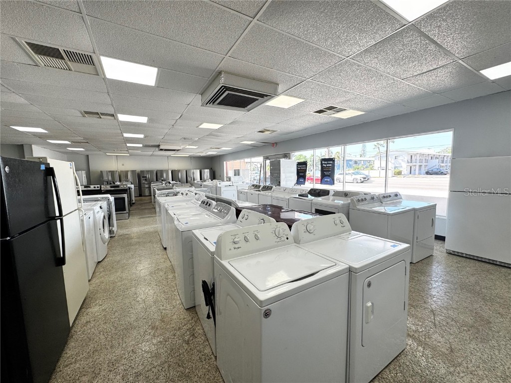 3090 Bee Ridge Road Sarasota FL 34239 A4646785 image8