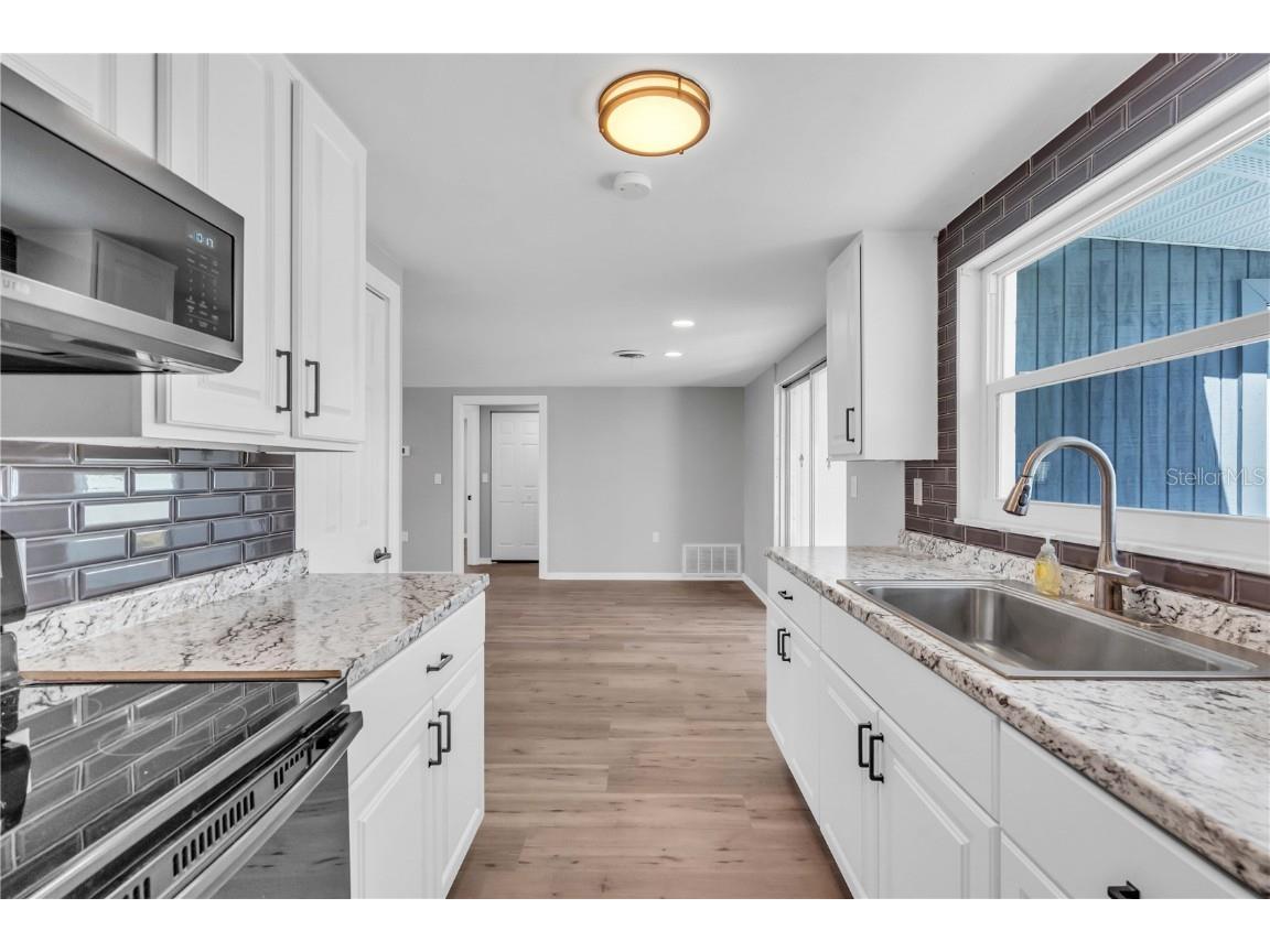 3091 Sunset Beach Drive Venice FL 34293 A4674025 image17