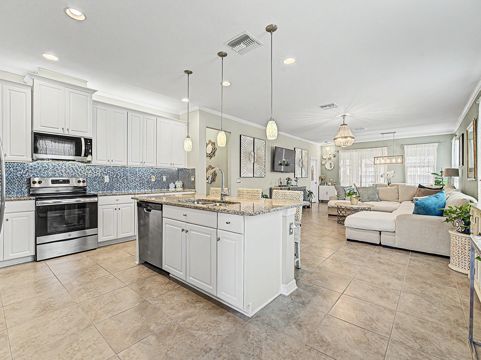 30959 Parrot Reef Court Wesley Chapel FL 33545 W7884437 image5