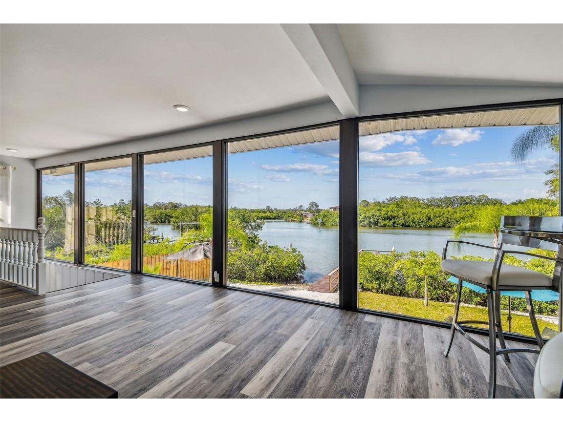 3098 Phoenix Avenue Oldsmar FL 34677 - OLD TAMP BAY TB8339158 image1