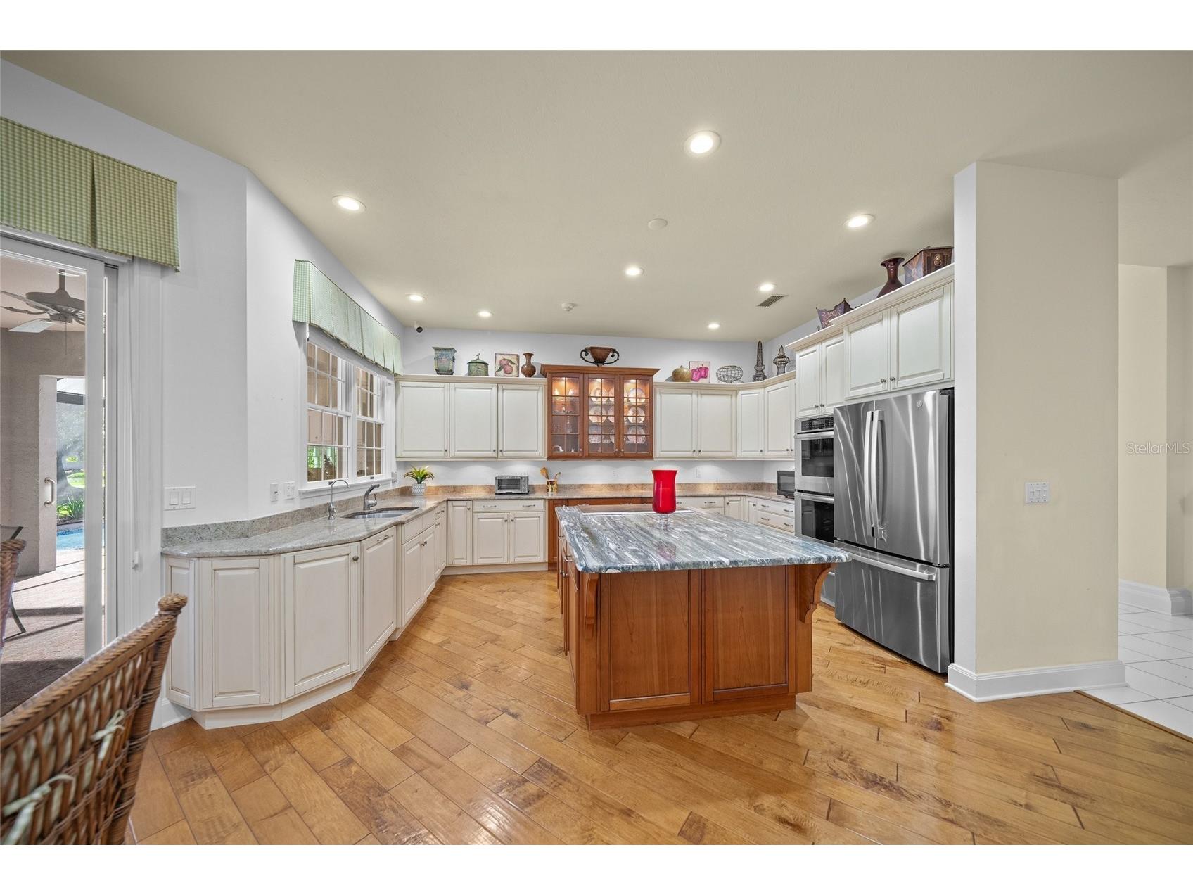 3099 Dick Wilson Drive Sarasota FL 34240 A4673663 image19