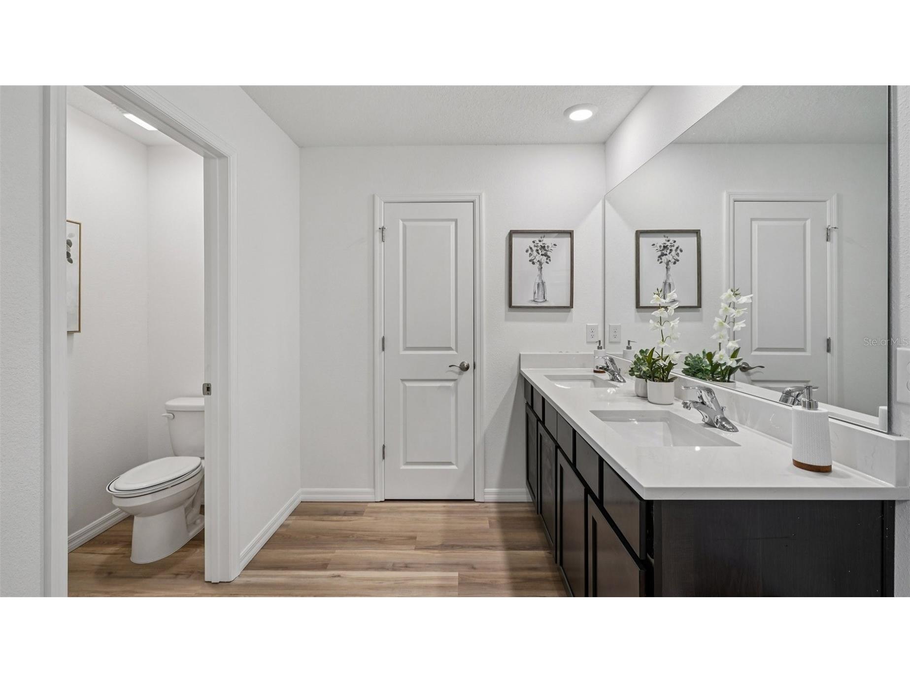 3099 Evenmore Way Wildwood FL 34785 OM719621 image18