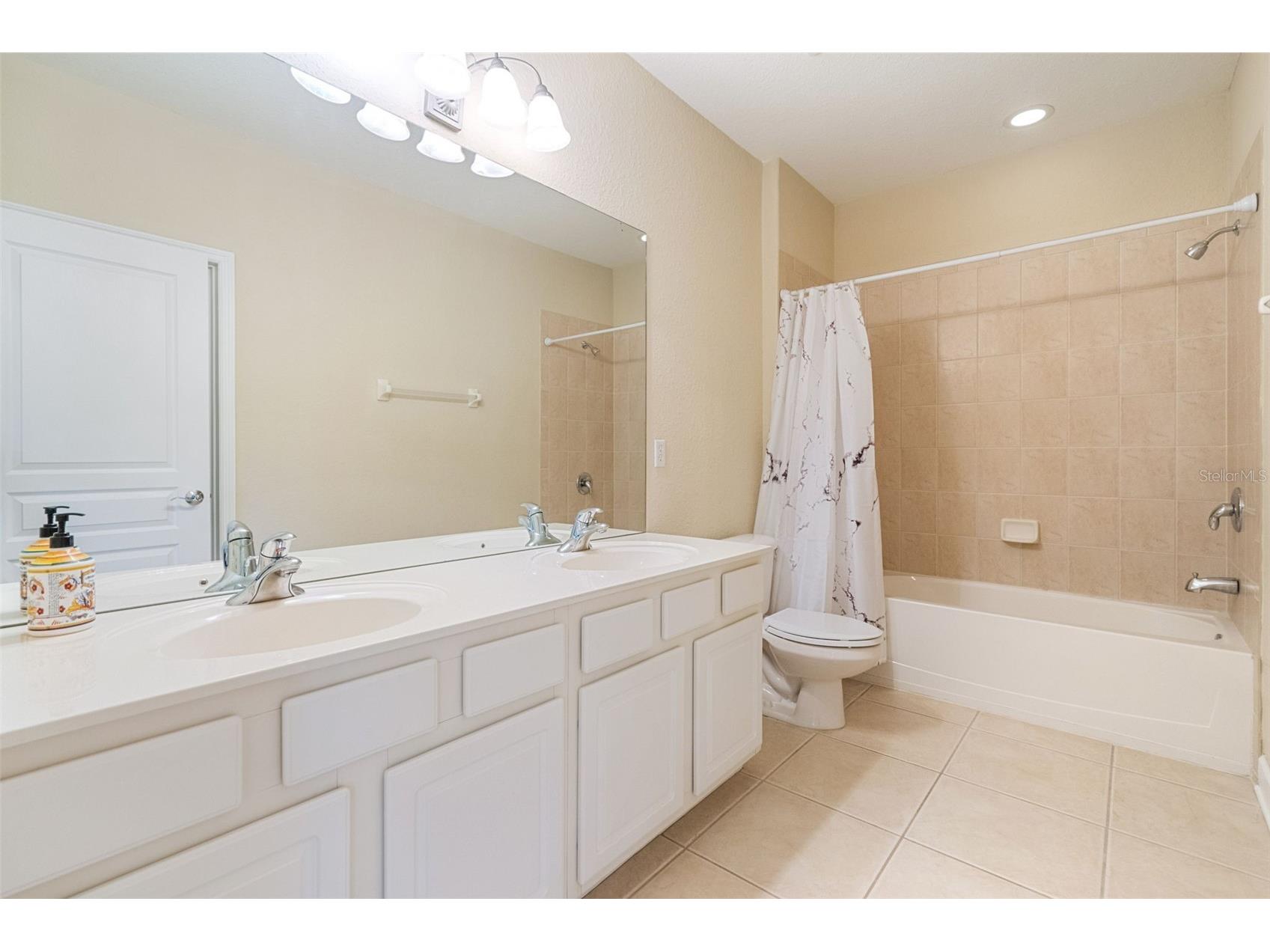 3099 Metro Sevilla Drive #101 Orlando FL 32835 O6387722 image42