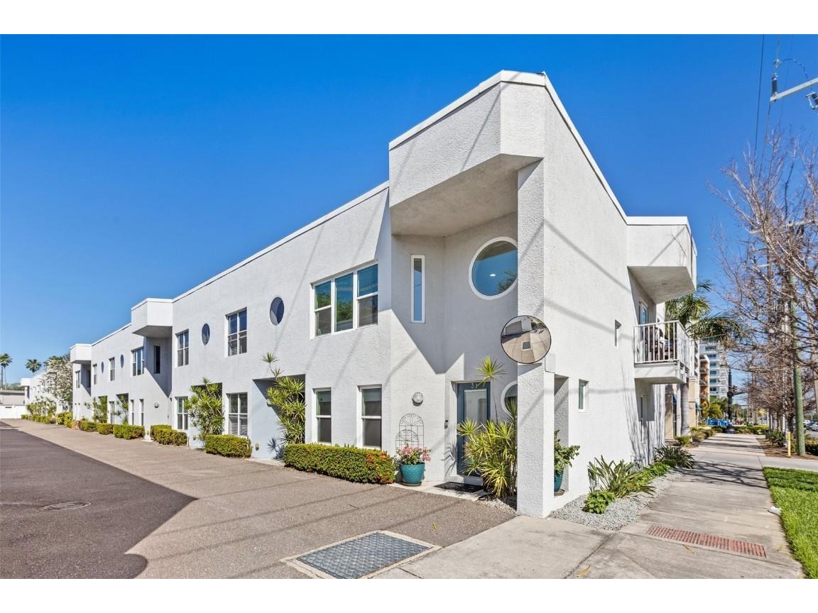 31 16th Street S Saint Petersburg FL 33705 U8200822 image1