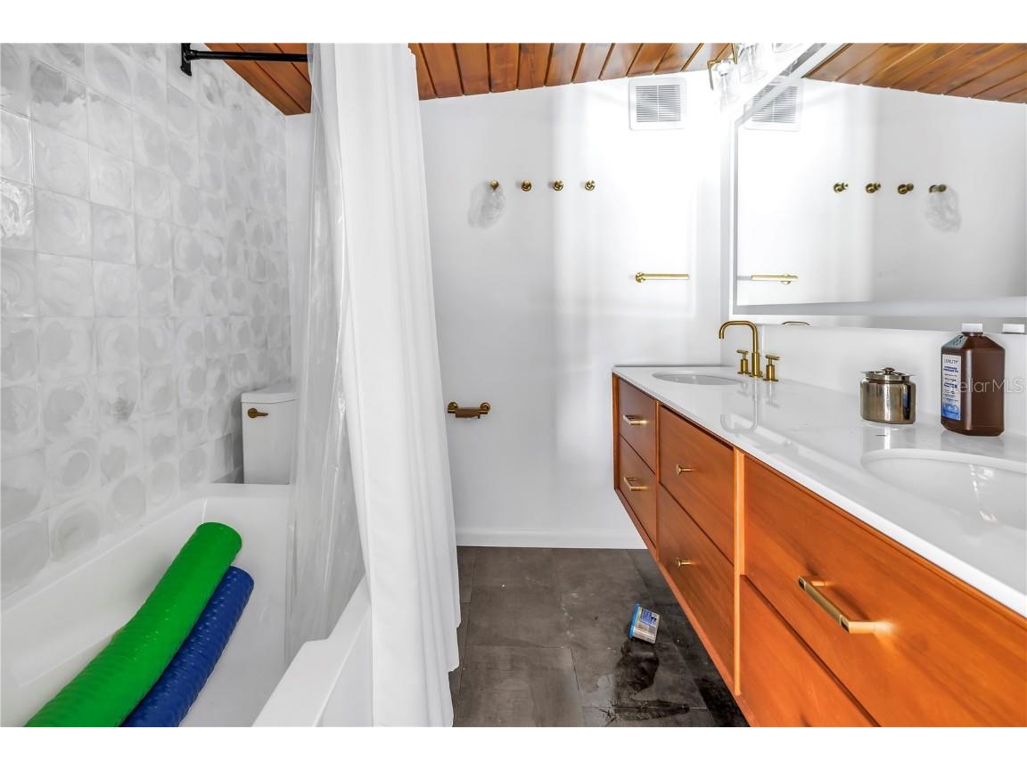 31 Dolphin Drive Treasure Island FL 33706 TB8385856 image40