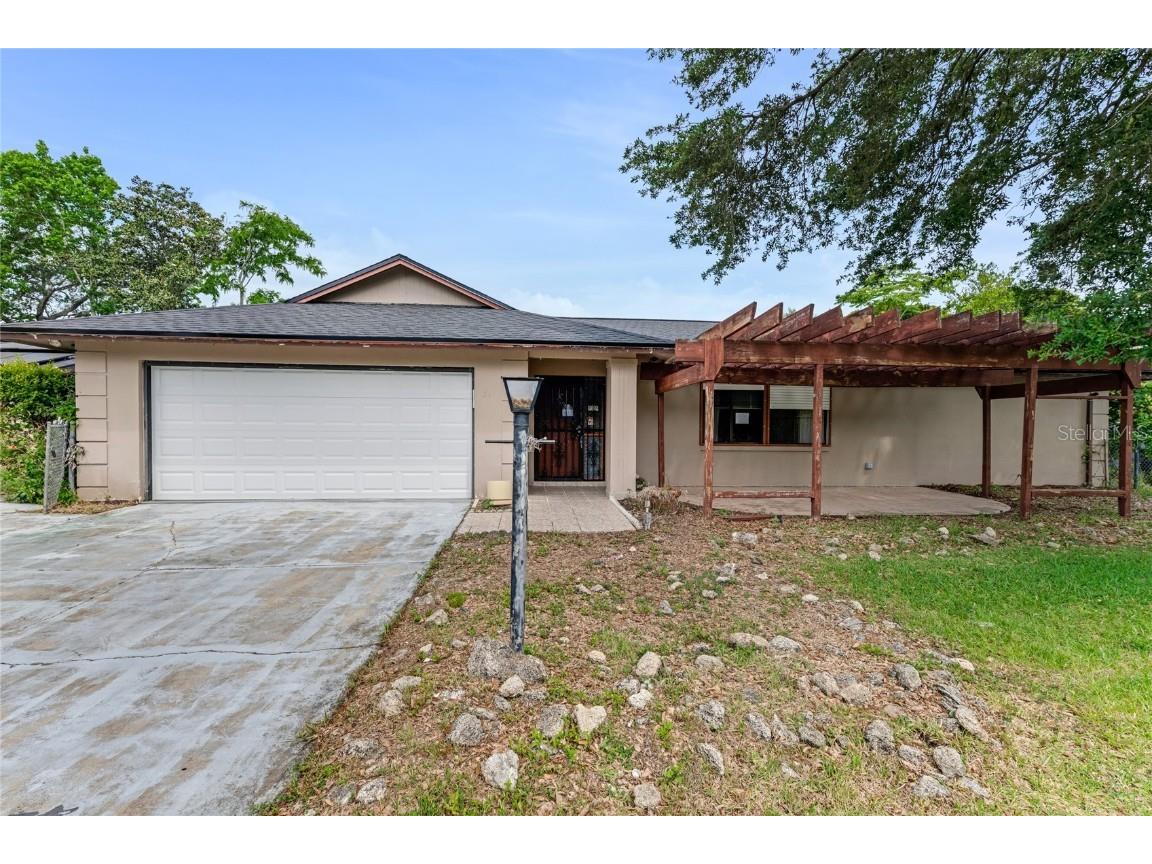 31 Firtree Lane Palm Coast FL 32137 V4942167 image1