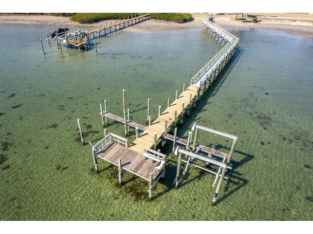 31 Island Court Terra Ceia FL 34250 - TERRA CEIA BAY A4668945 image2