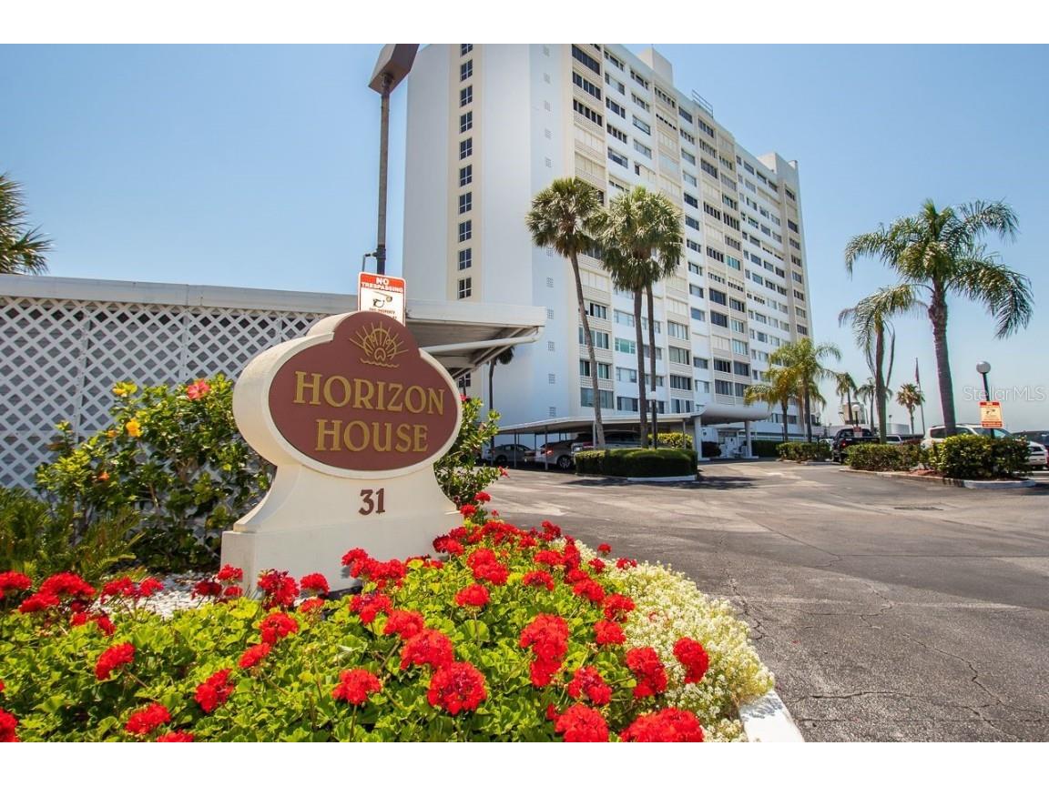 31 Island Way #107 Clearwater Beach FL 33767 U8252341 image1