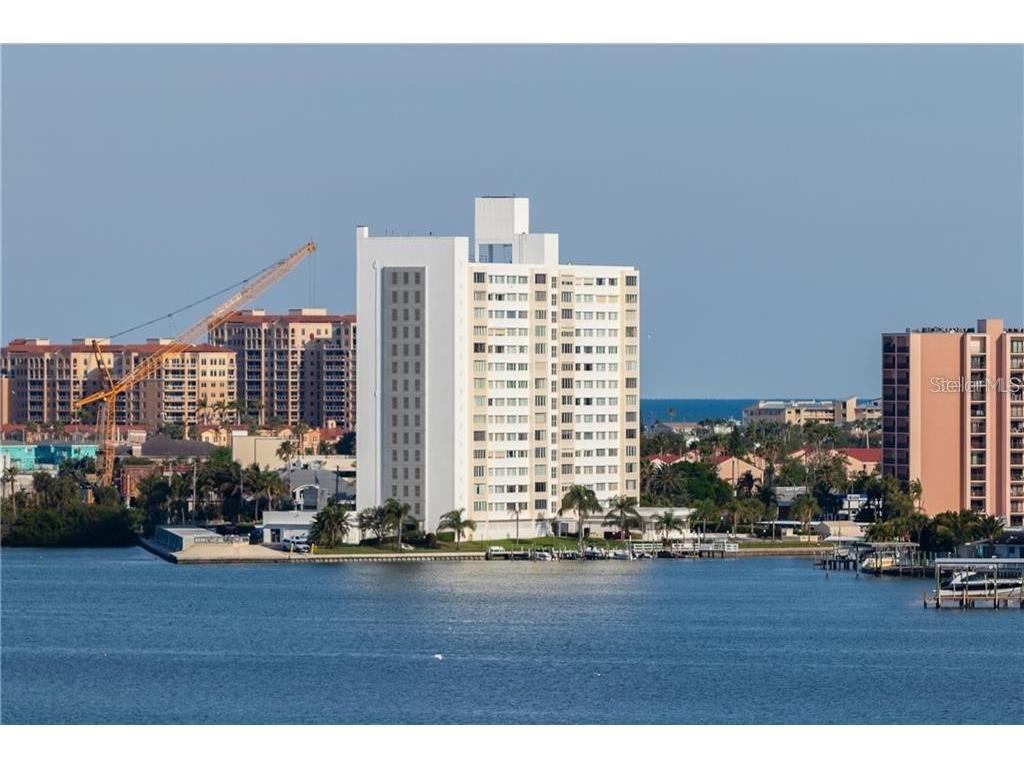 31 Island Way #408 Clearwater Beach FL 33767 TB8430173 image1