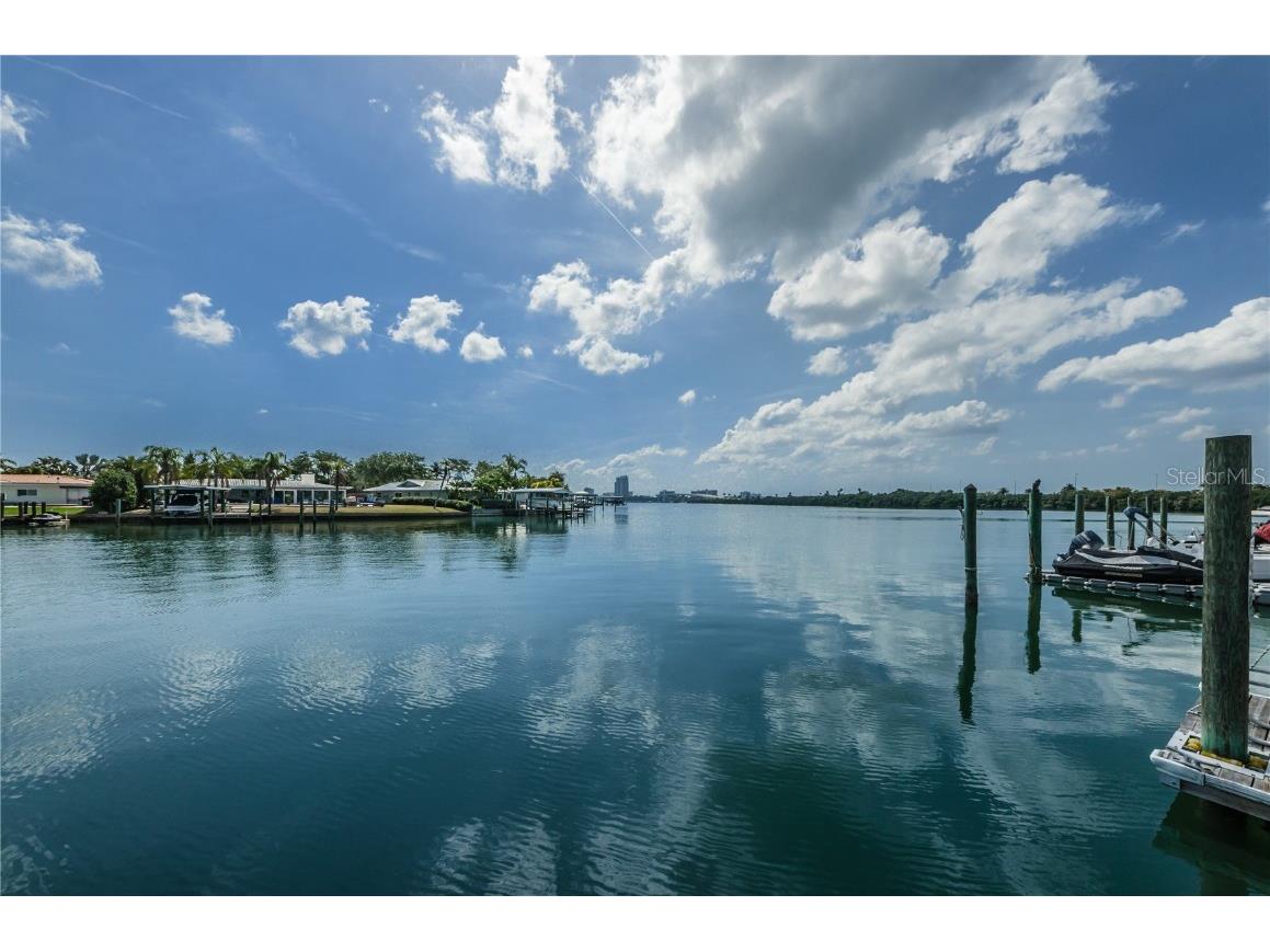 31 Island Way #408 Clearwater Beach FL 33767 TB8430173 image27