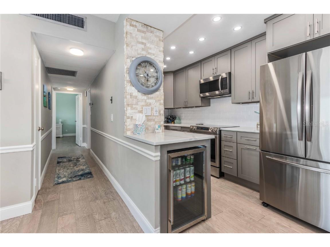 31 Island Way #409 Clearwater Beach FL 33767 TB8451462 image12