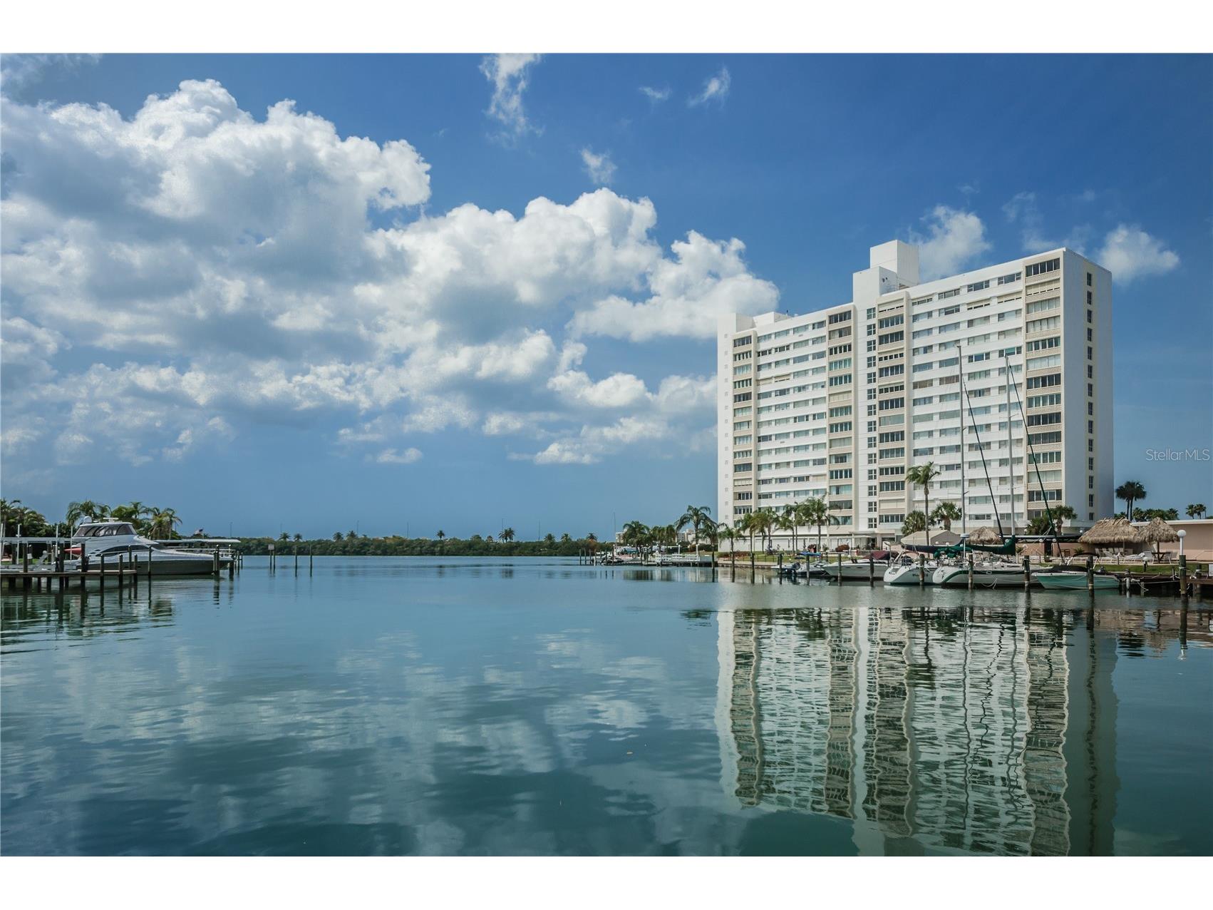 31 Island Way #508 Clearwater Beach FL 33767 TB8526670 image1