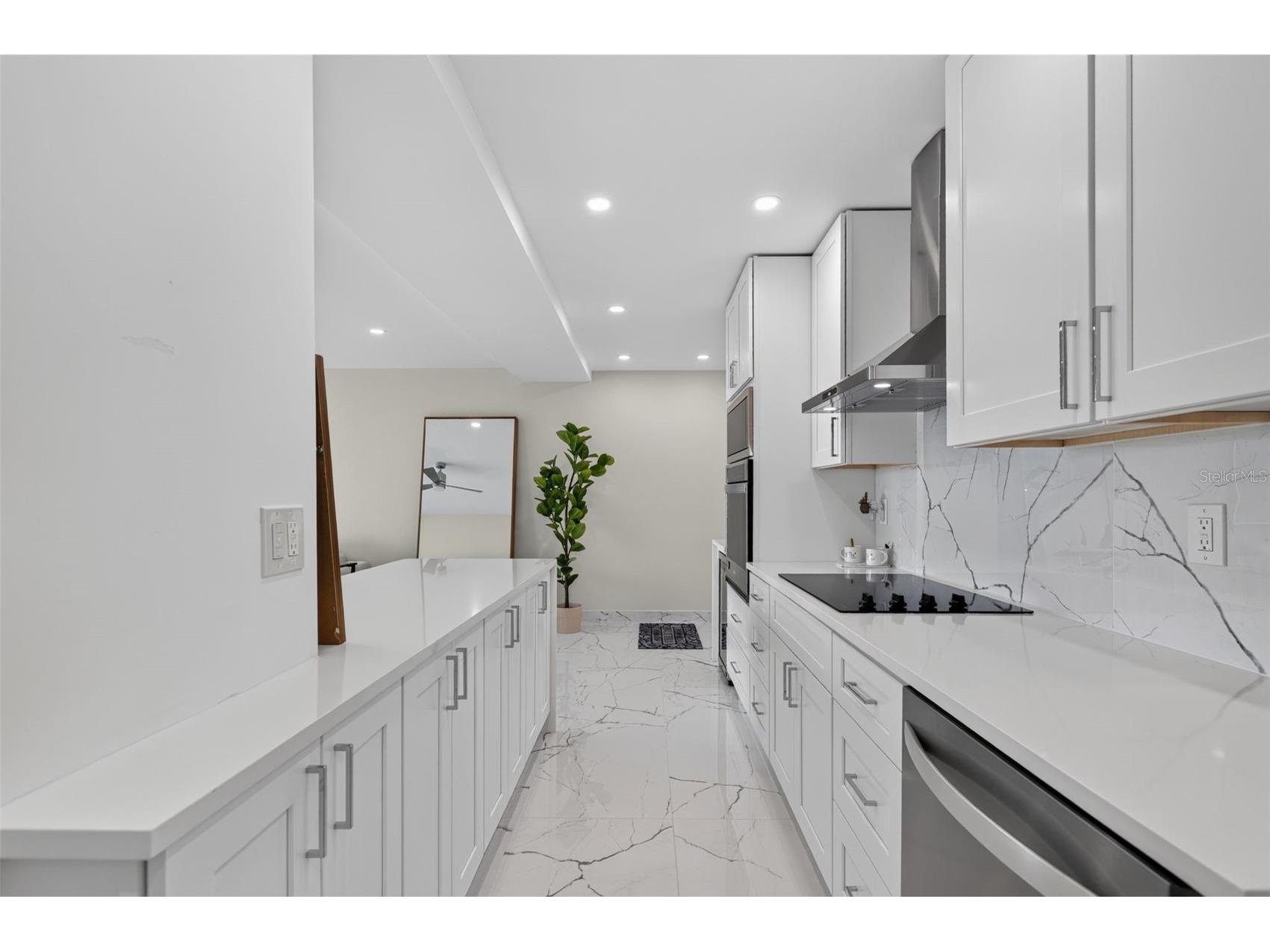 31 Island Way #508 Clearwater Beach FL 33767 TB8526670 image8